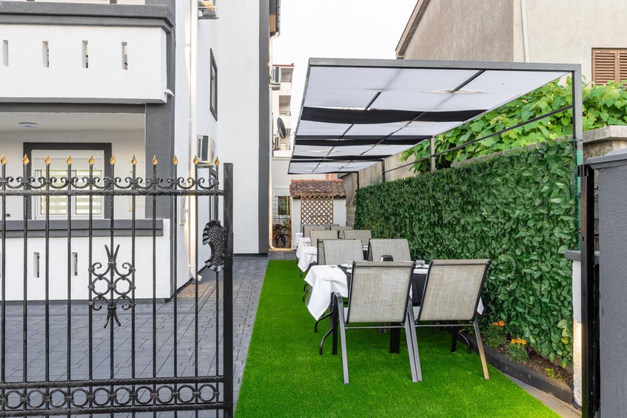 Apart-Hotel Prestige Ulcinj Exterior photo